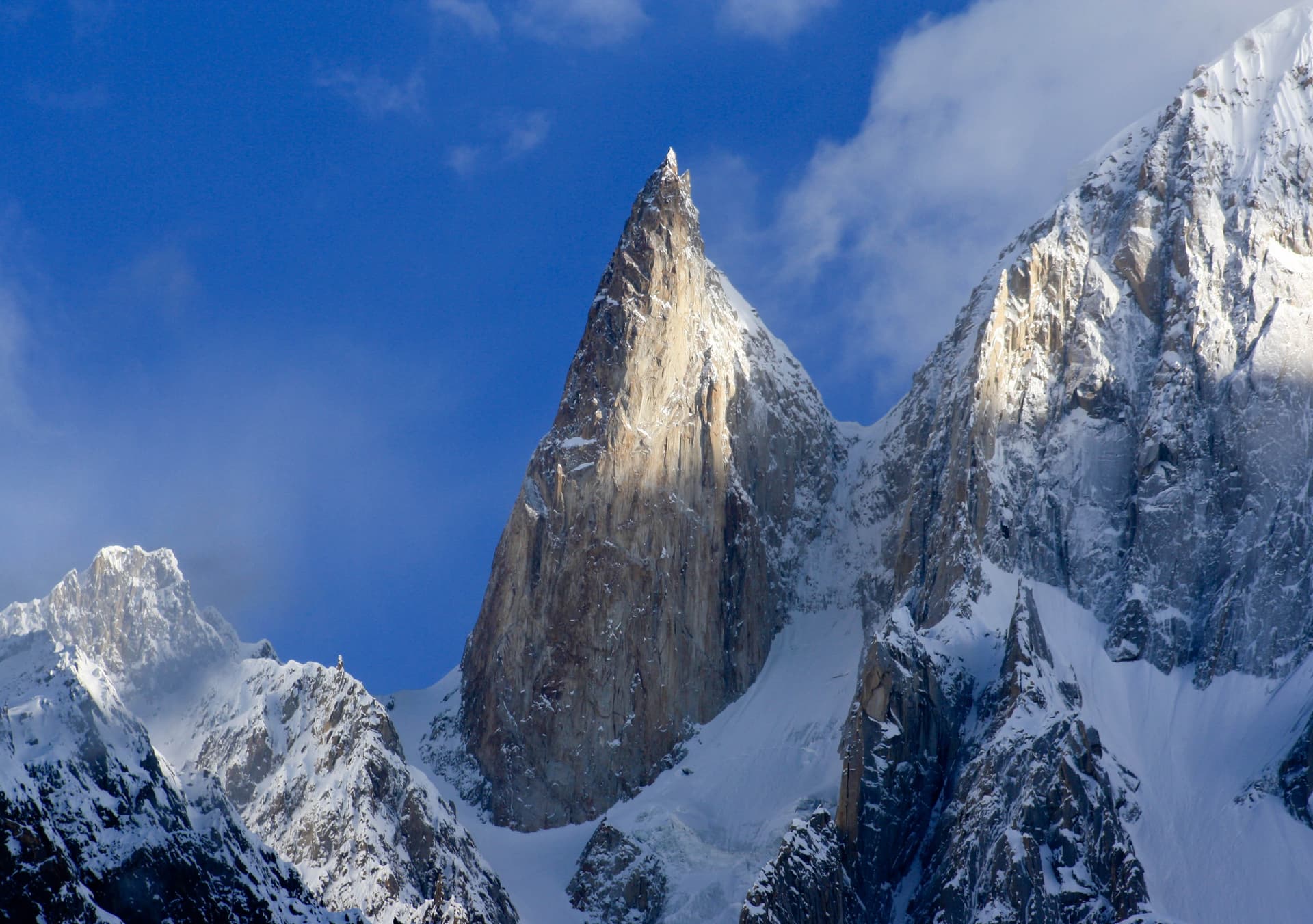Ladyfinger Peak Expedition