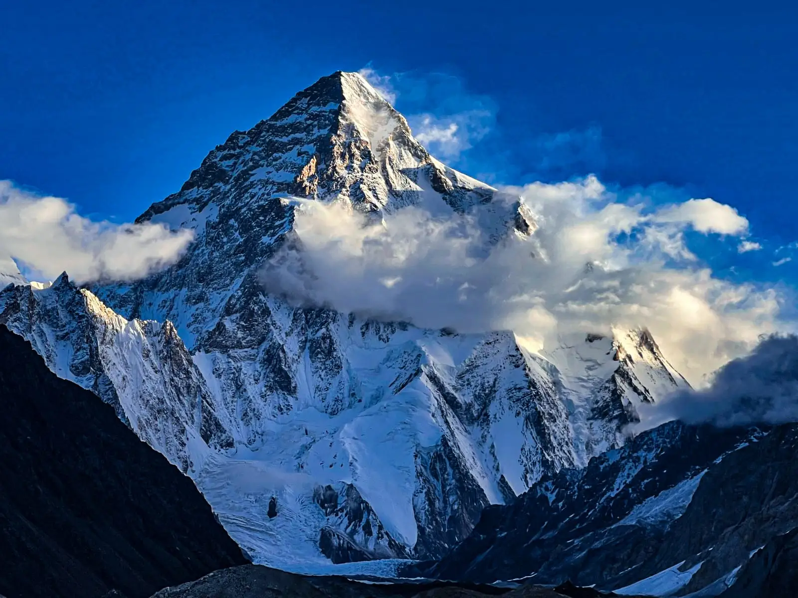 Karakoram mountain landscape 5