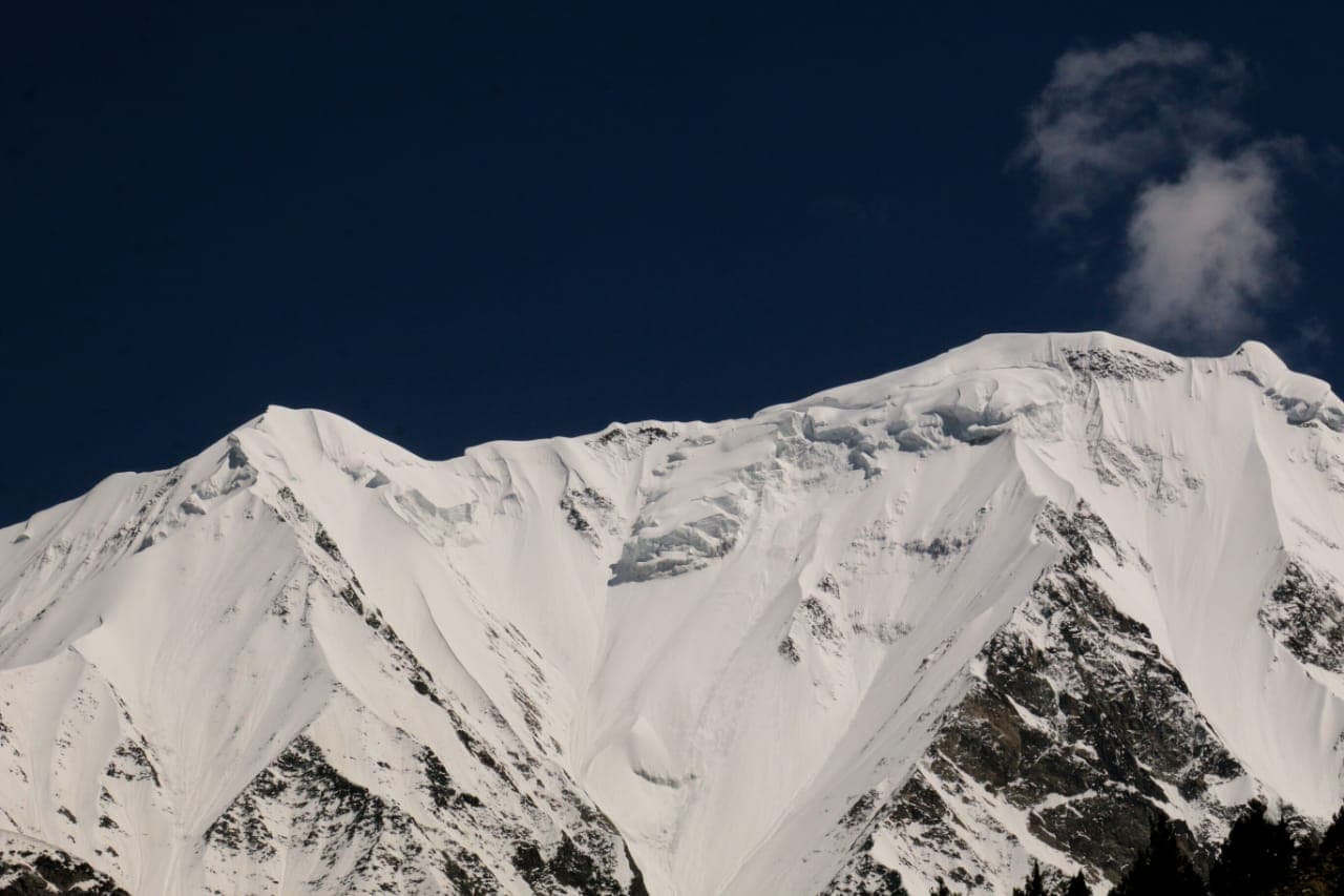 Diran_peak_towards_bagrote_valley.jpg